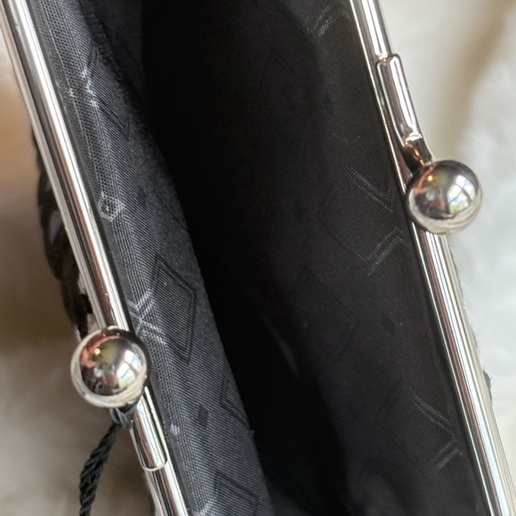 Vera Bradley Black and White Floral laptop Bag with coin Pouch - Picture 4 of 12